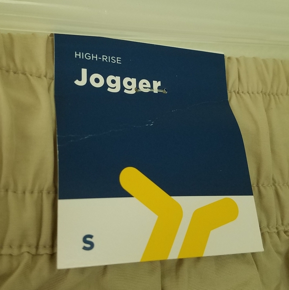NWT Old Navy Quick Dry High Rise Jogger Nylon Drawstring Cargo Tan Color Size … - Picture 2 of 6